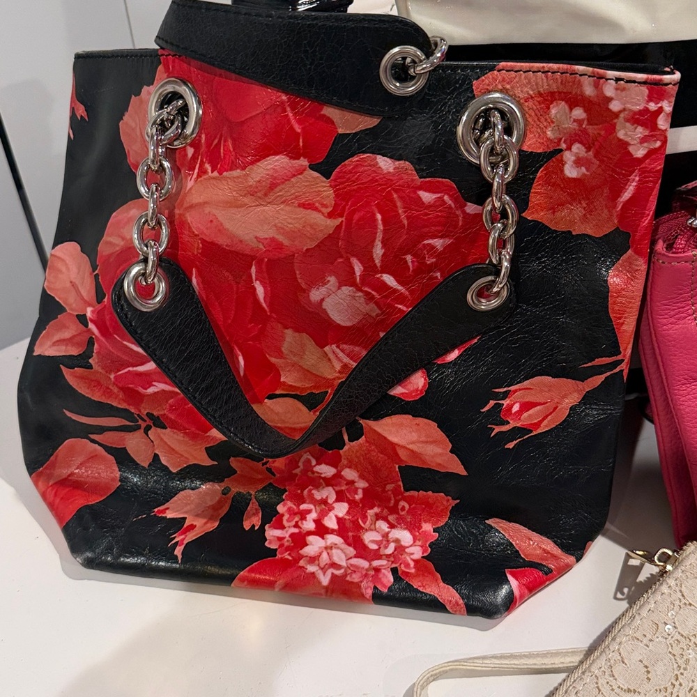 Maurizio Tauti Red Flowers Leather Bag
